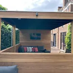 Koetshuis Aan Het Water 3 Bedroom * Voorburg