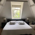 Villa Koetshuis Aan Het Water 3 Bedroom *