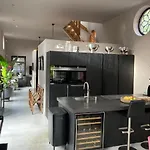Villa Koetshuis Aan Het Water 3 Bedroom Voorburg