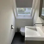 Koetshuis Aan Het Water 3 Bedroom Voorburg