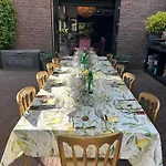 Koetshuis Aan Het Water 3 Bedroom * Voorburg