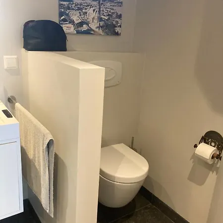 Koetshuis Aan Het Water 3 Bedroom וילה