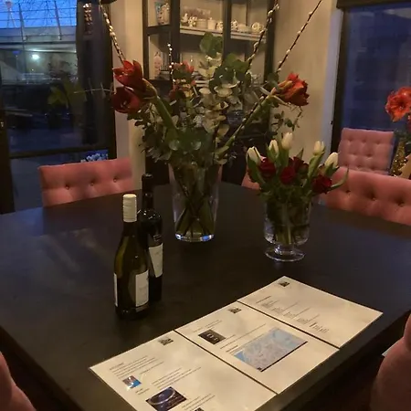 Koetshuis Aan Het Water 3 Bedroom וילה