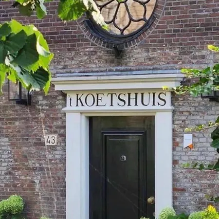 Koetshuis Aan Het Water 3 Bedroom Voorburg