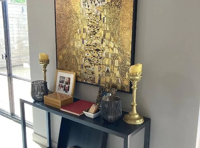 Koetshuis Aan Het Water 3 Bedroom Villa