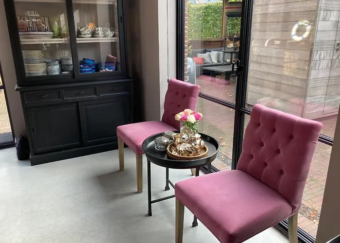 Koetshuis Aan Het Water 3 Bedroom *