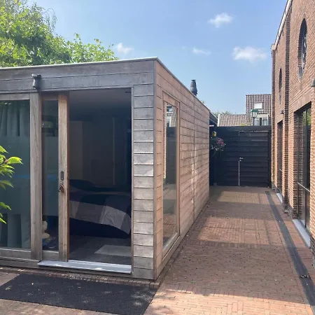 Koetshuis Aan Het Water 3 Bedroom *