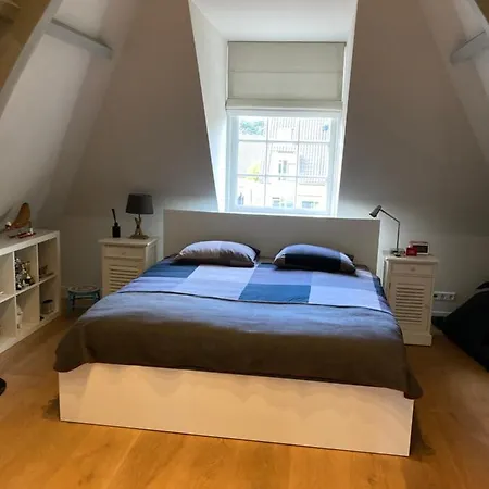 Koetshuis Aan Het Water 3 Bedroom Villa Voorburg