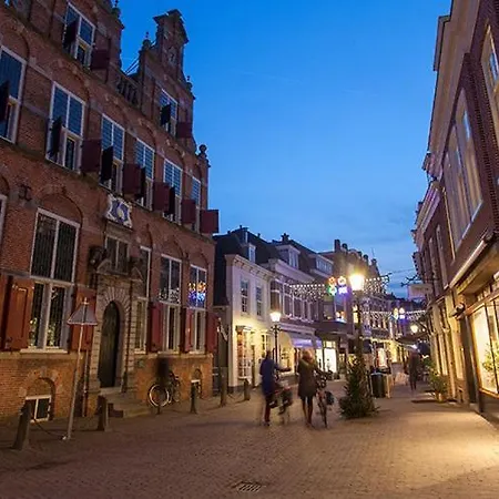 Villa Koetshuis Aan Het Water 3 Bedroom