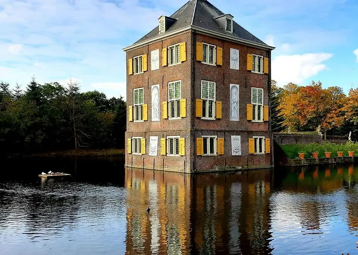 Koetshuis Aan Het Water 3 Bedroom * Voorburg