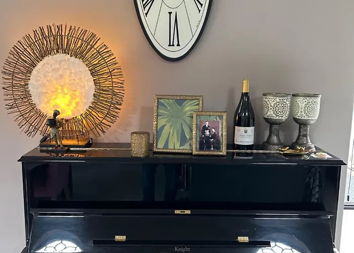 Villa Koetshuis Aan Het Water 3 Bedroom Voorburg